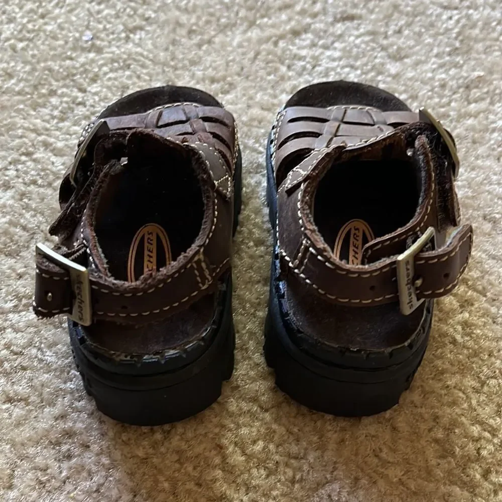 Skechers  baby hiking sandals, size  4